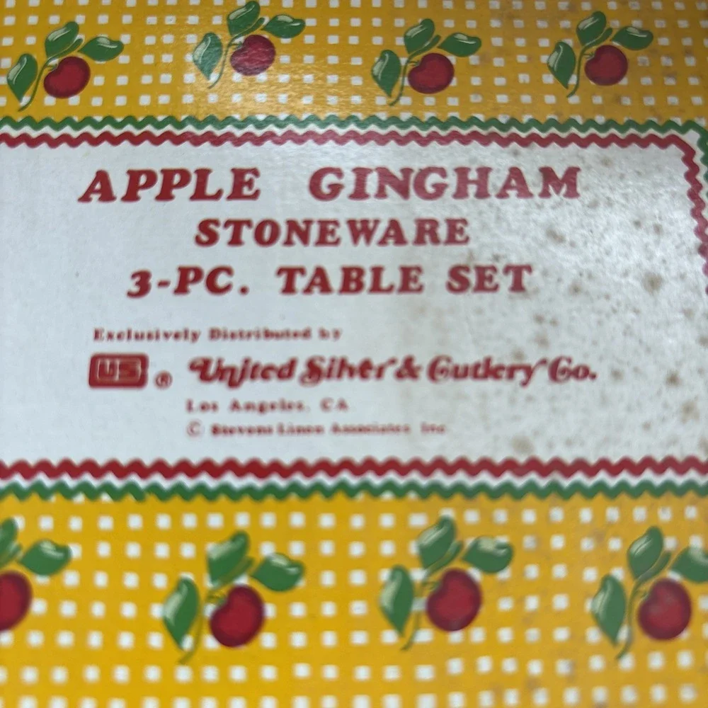 Vintage Apple Gingham Kitchen Set Napkin‎ Holder Salt Pepper Shaker,Coasters NOS
